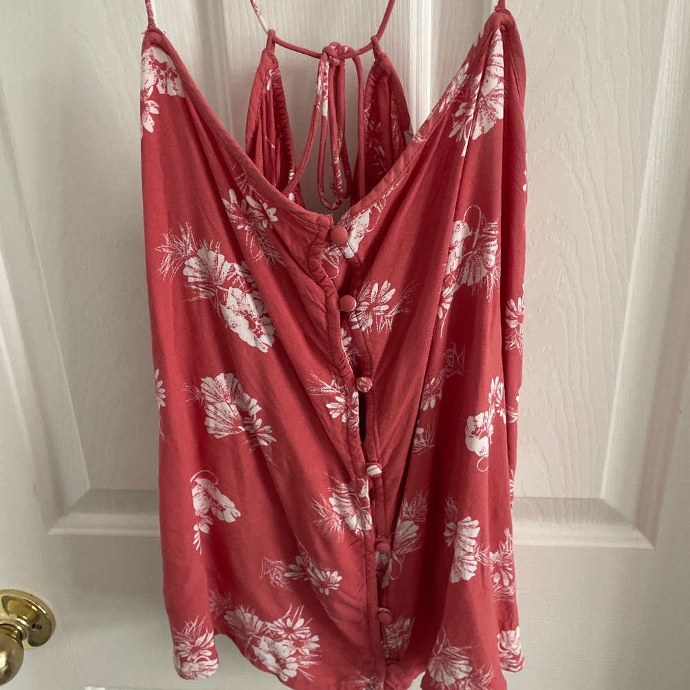 Women’s Large Volcom Top